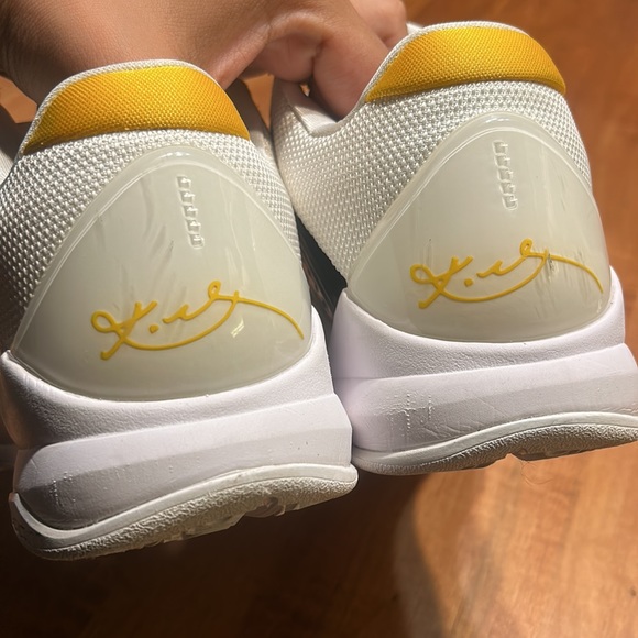 Kobe basketball shoes size 10 - Picture 16 of 17